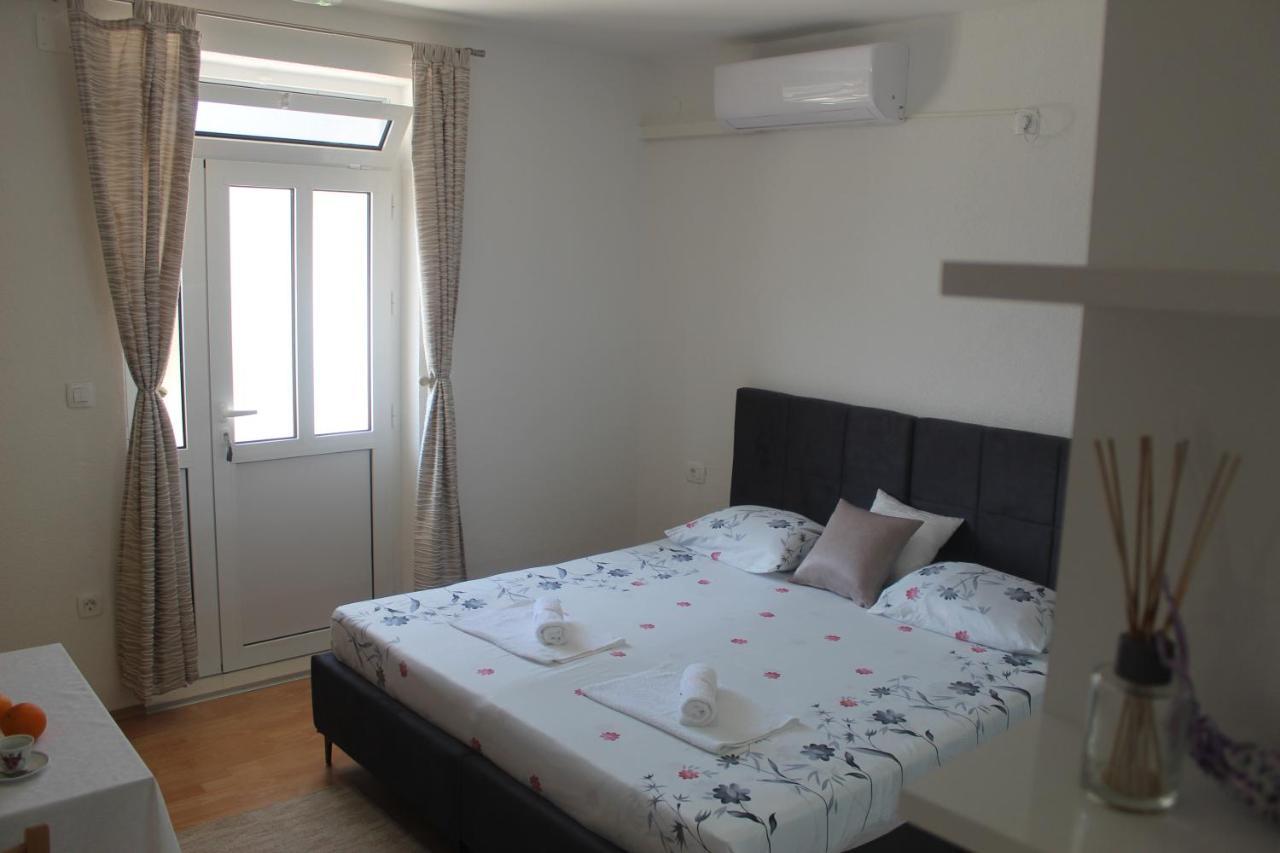 Sun Studio Apartment Komolac Esterno foto